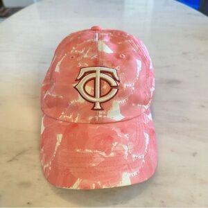 Minnesota Twins Women's Pink and White Camo Swirl Baseball‎ Cap Hat Adjustable